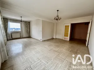 Apartment in Saint-Étienne (42100)