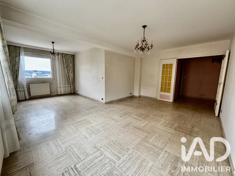 Appartement 4 pièces 76 m² · à Saint-Étienne · 76,3 m² · 82 000 €