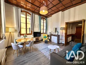 Apartment in Aix-en-Provence (13100)