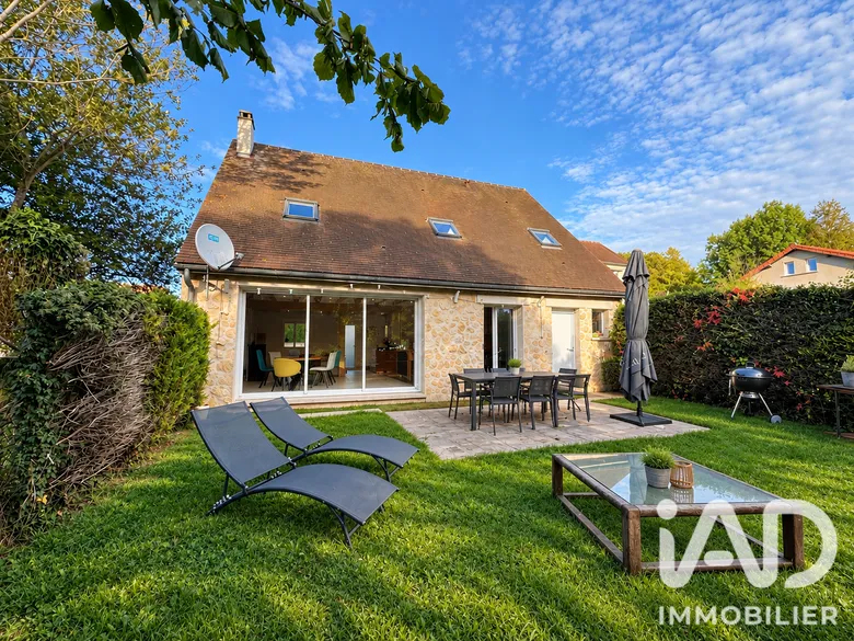 Maison 7 pièces 180 m² · à Chérence · 180 m² · 372 000 €