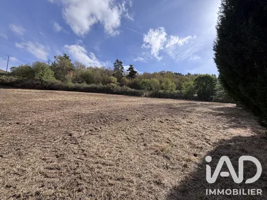 Terrain à bâtir à Le Chambon-Feugerolles (42500)