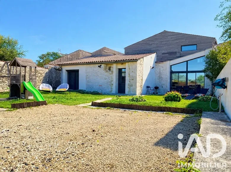 Maison 5 pièces 145 m² · à Andilly · 145 m² · 349 500 €