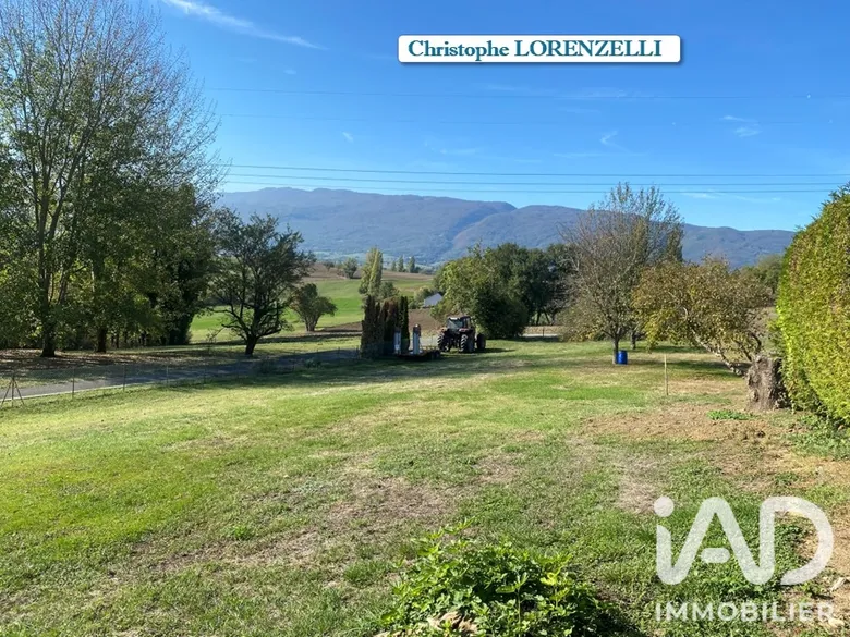 Terrain 1431 m² · à Usinens · 140 000 €