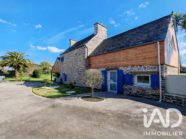 Maison 6 pièces 177 m² · à Plougourvest · 177 m² · 320 000 €