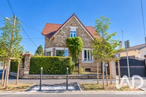 Maison à Sainte-Geneviève-des-Bois (91700)