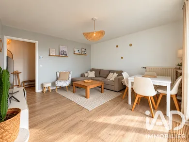 Apartment in Plaisir (78370)