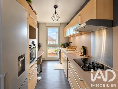 Apartment in Plaisir (78370)