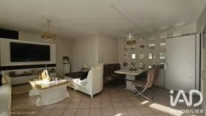 Apartment in Saint-Thibault-des-Vignes (77400)