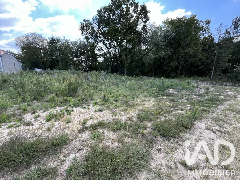Terrain 791 m² · à Saint-Hilaire-de-Riez · 89 900 €