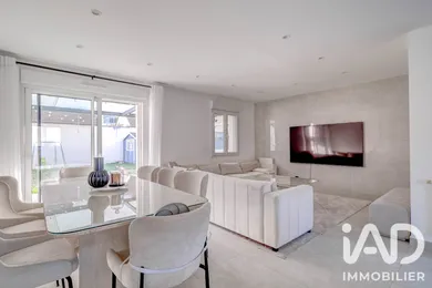 Maison à Neufmoutiers-en-Brie (77610)