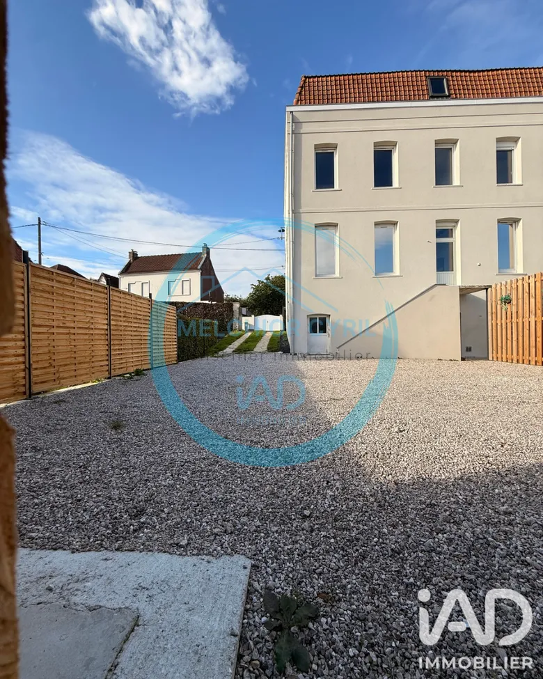 Maison 7 pièces 195 m² · à Blendecques · 195 m² · 287 000 €