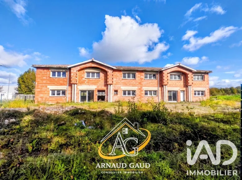 Immeuble 628 m² · à Labastide-Saint-Pierre · 628 m² · 680 000 €