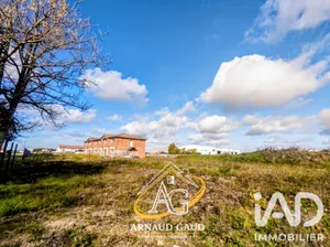 Building in Labastide-Saint-Pierre (82370)