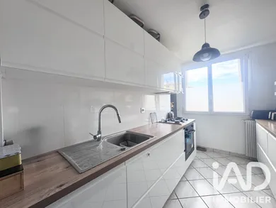 Apartment in Drancy (93700)
