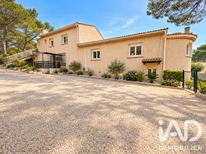 Immeuble à Piolenc (84420)