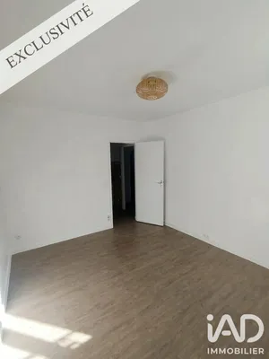 Apartment in Saint-Ouen-sur-Seine (93400)