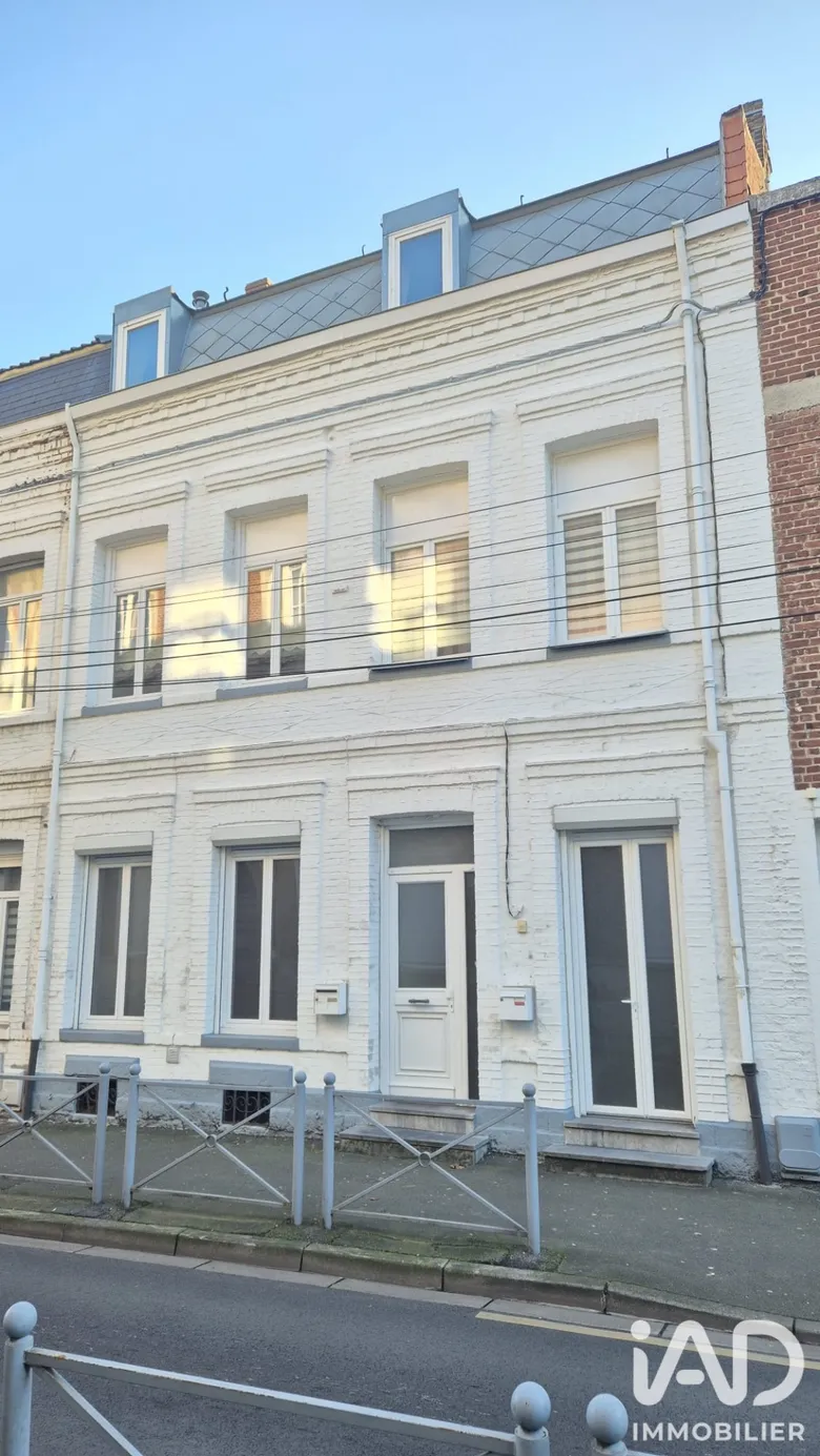 Maison 8 pièces 198 m² · à Saint-Amand-les-Eaux · 198 m² · 269 000 €