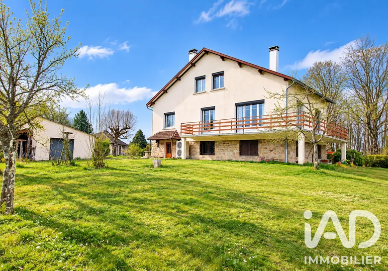 Maison 8 pièces 174 m² · à Saint-Mexant · 174 m² · 226 500 €