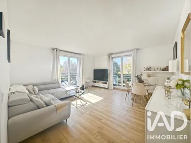 Appartement à Sainte-Geneviève-des-Bois (91700)