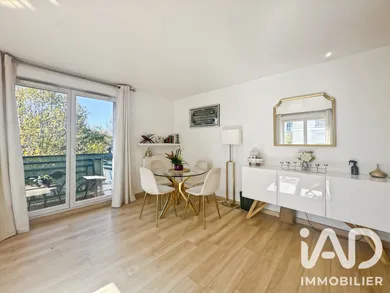 Appartement à Sainte-Geneviève-des-Bois (91700)
