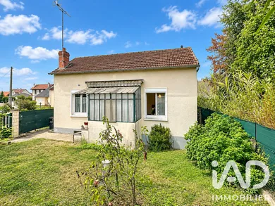 Maison traditionnelle à Villemandeur (45700)