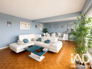 Apartment in Montmorency (95160)