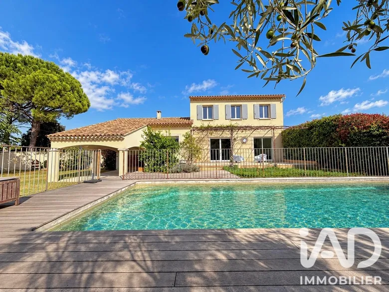 Maison 5 pièces 110 m² · à Barbentane · 110 m² · 489 000 €