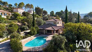 Maison traditionnelle à Pierrefeu-du-Var (83390)