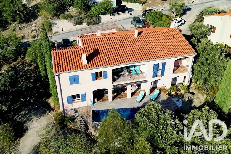 Maison 6 pièces 246 m² · à Eus · 246,1 m² · 605 000 €
