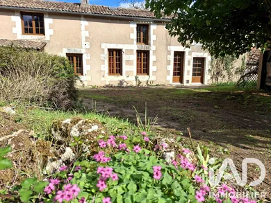 Longère à Vouneuil-sous-Biard (86580)