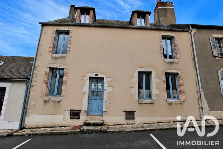 Maison 8 pièces 165 m² · à Ouzouer-sur-Trézée · 165 m² · 184 000 €