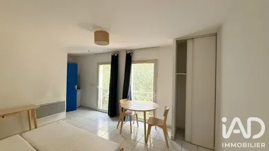 Studio à Avignon (84000)