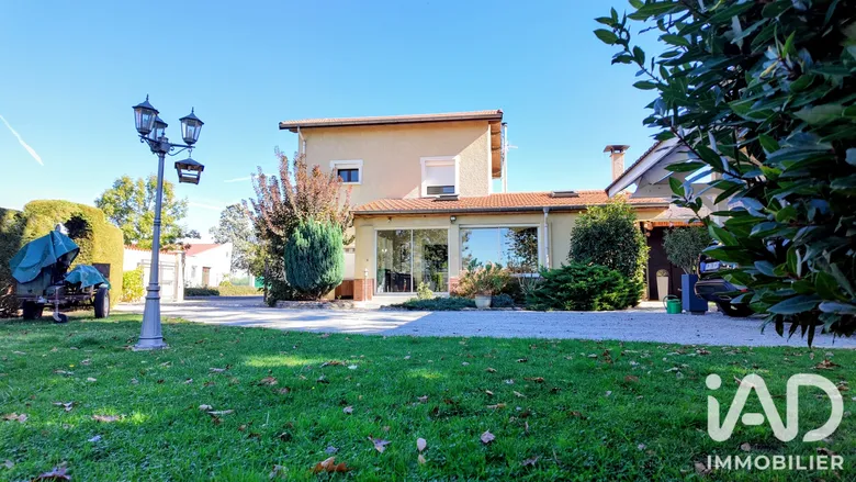 Maison 5 pièces 139 m² · à Saint-Cyprien · 138,6 m² · 310 000 €