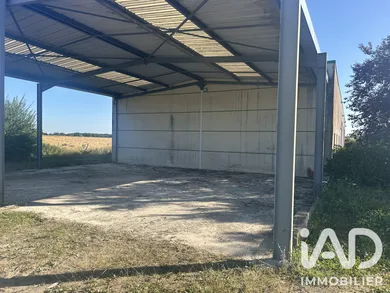 Hangar à Lucenay-lès-Aix (58380)
