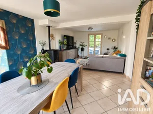 Detached house in Neuilly-Saint-Front (02470)