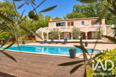 Maison à SAINT PAUL EN FORET (83440)