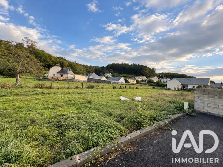 Terrain 991 m² · à Adé · 88 000 €