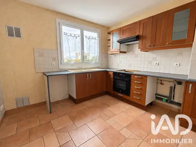 Appartement à Pontault-Combault (77340)