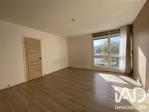 Apartment in Avon (77210)