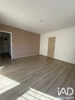 Apartment in Avon (77210)