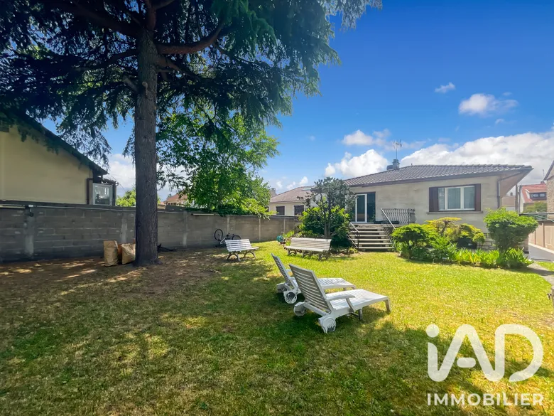Maison 6 pièces 180 m² · au Blanc-Mesnil · 180 m² · 450 000 €