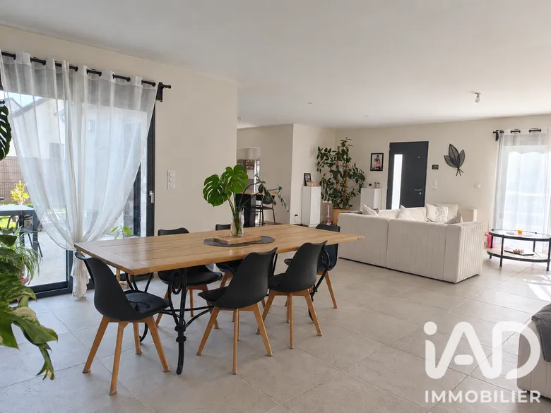 Maison 6 pièces 148 m² · à Langeais · 147,6 m² · 340 000 €