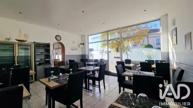 Boutique/Local commercial à Vaires-sur-Marne (77360)