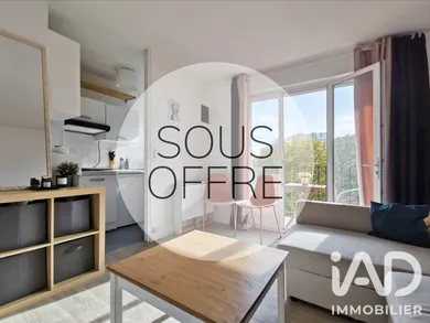 Apartment in Montreuil (93100)