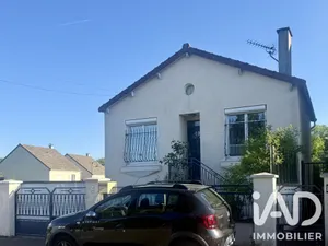 Maison à Les Essarts-le-Roi (78690)