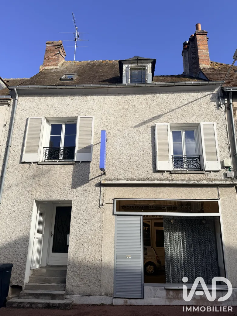 Maison 5 pièces 111 m² · à Châtillon-Coligny · 111 m² · 93 000 €