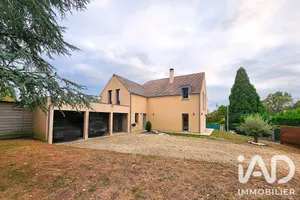 Maison d'architecte à Guérard (77580)