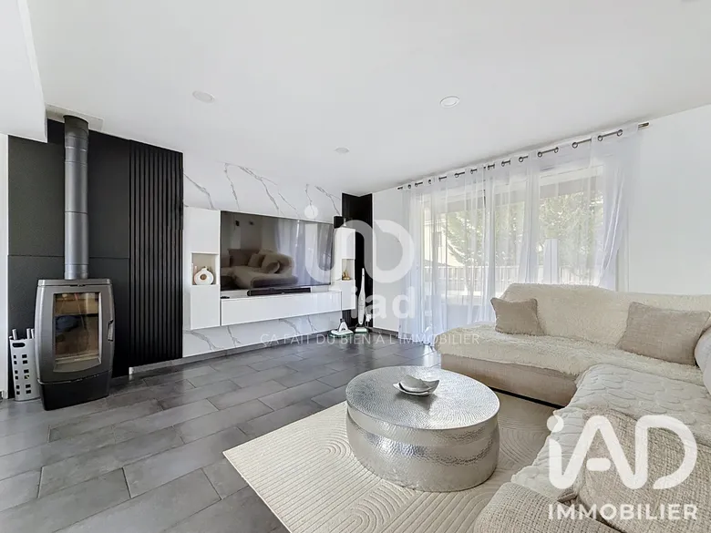 Maison 7 pièces 157 m² · à Quincy-sous-Sénart · 157 m² · 412 000 €