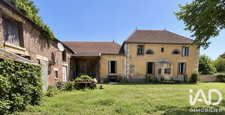 Maison 7 pièces 194 m² · à Estissac · 194 m² · 145 000 €