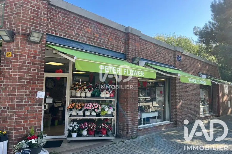 Local commercial 90 m² · à Lille · 90 m² · 147 840 €